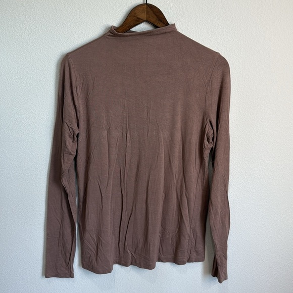 Tahari Taupe Long Sleeve Funnel Neck Tee shirt Size M - Picture 2 of 4